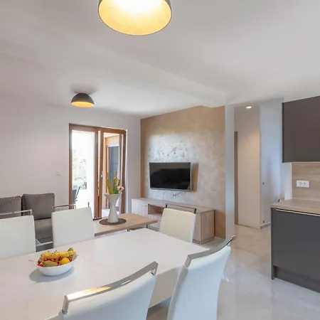Rita, A Luxurious Private With A Pool Near The Sea Holiday home *