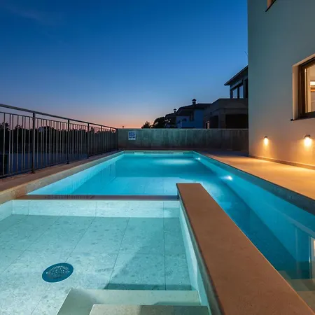 Holiday home Rita, A Luxurious Private With A Pool Near The Sea *