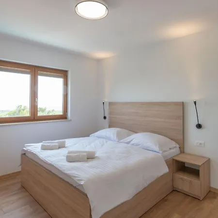 Rita, A Luxurious Private With A Pool Near The Sea *
