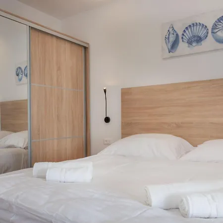 Rita, A Luxurious Private With A Pool Near The Sea * Viskovici