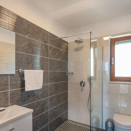 Rita, A Luxurious Private With A Pool Near The Sea Holiday home